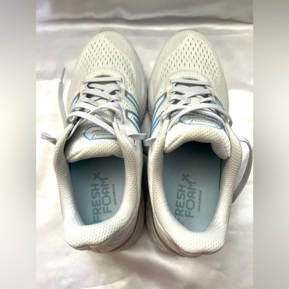 New Balance Sneakers - Picture 5 of 7